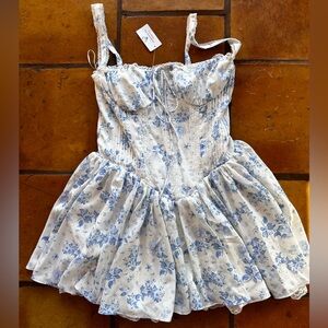 NWT Floral Windsor Dress